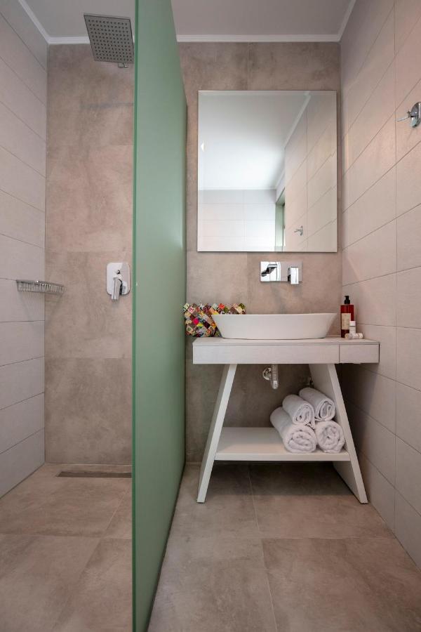 Hotel Mr&Mrs K Bianco Potos Esterno foto